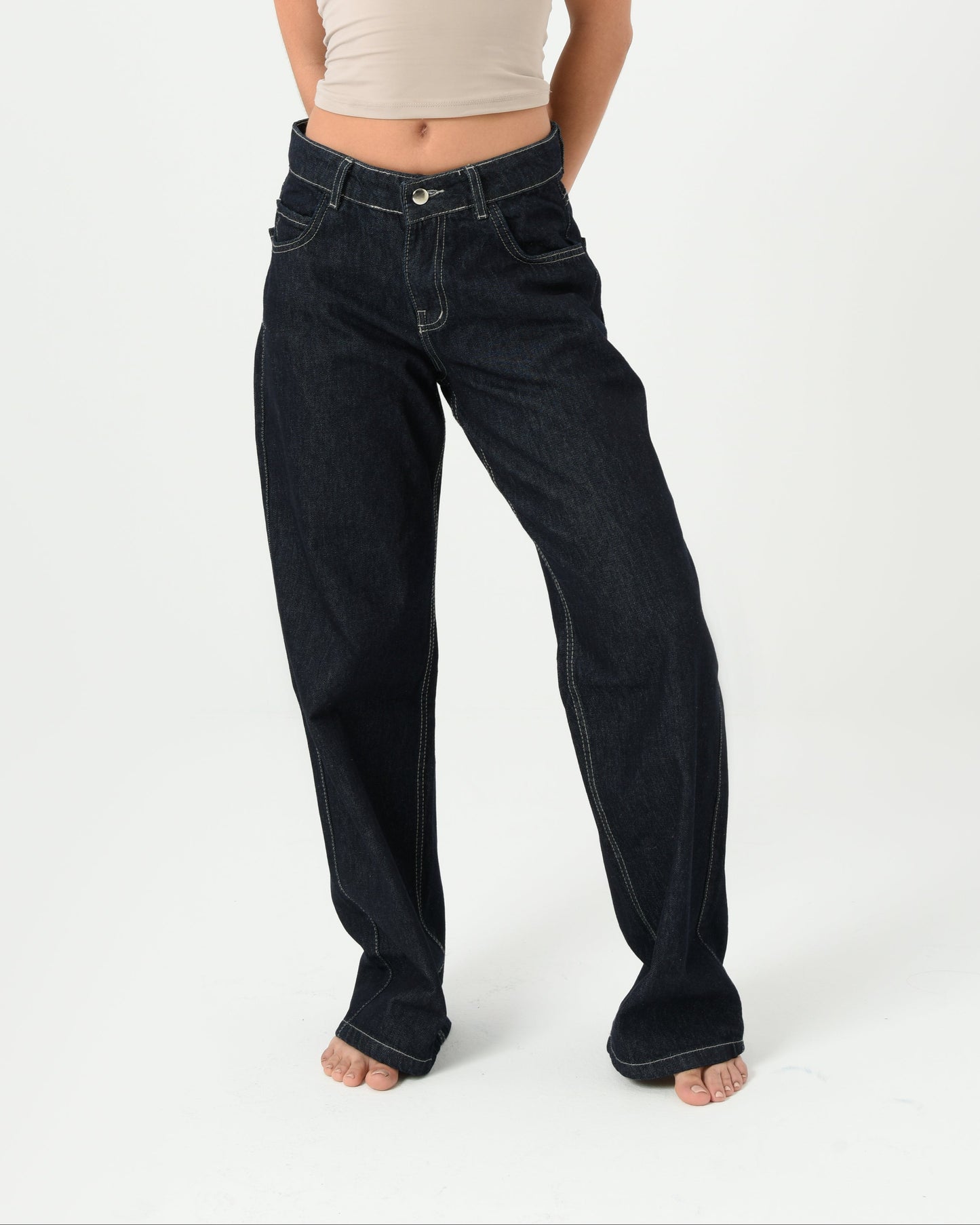 Mid Rise Embroidered Baggy Jeans