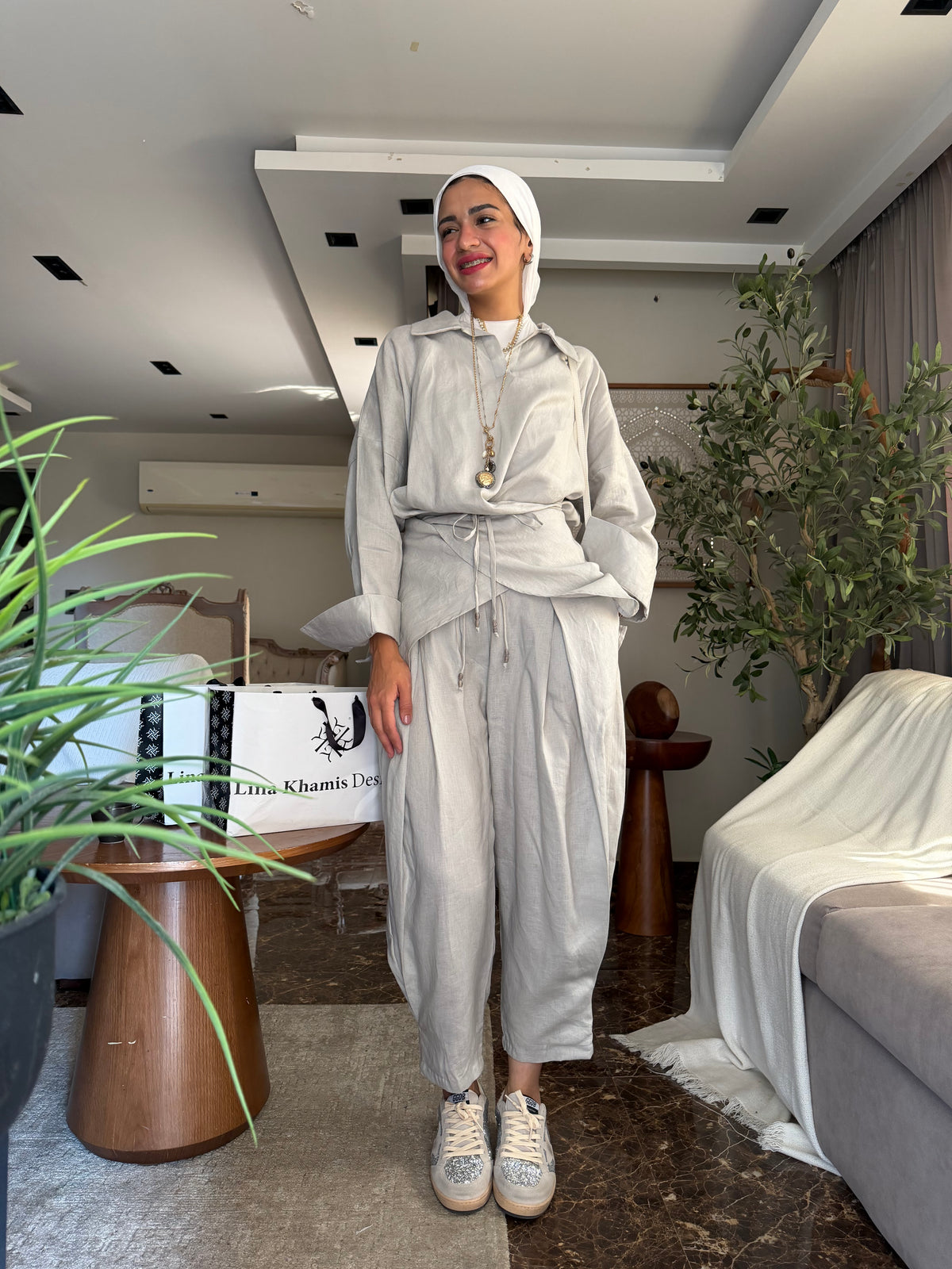 The Relaxed Wrap Set In Light Gery